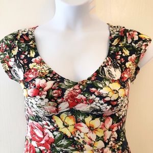 Abercrombie & Fitch Floral Dress Size: Small